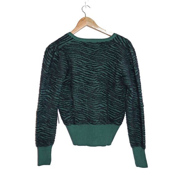 🔴 LAST CHANCE 🔴  ASTR Green Tiger Stripe Soft V-neck Sweater NWT - Picture 3 of 5